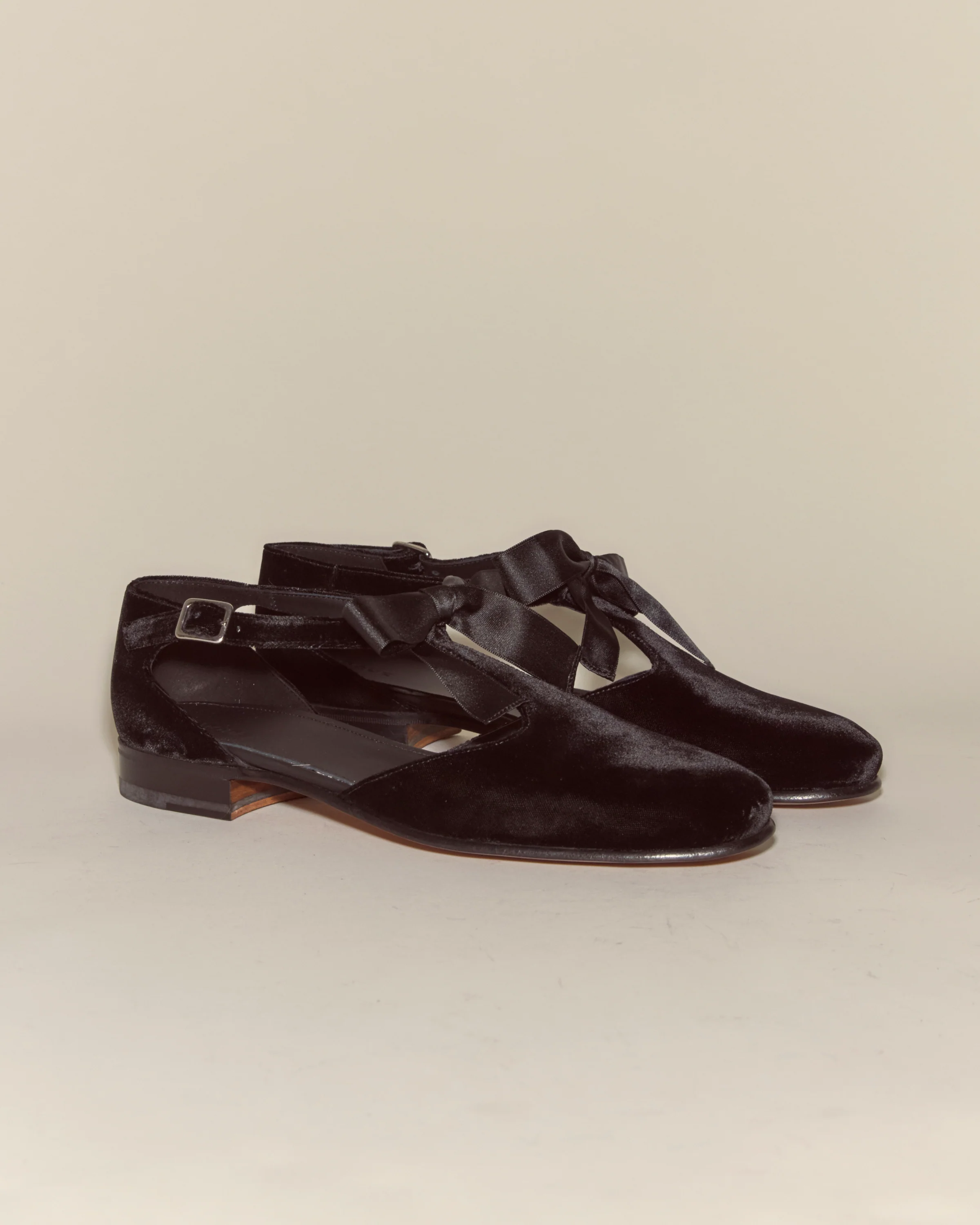 Velvet Theater Shoes - Black